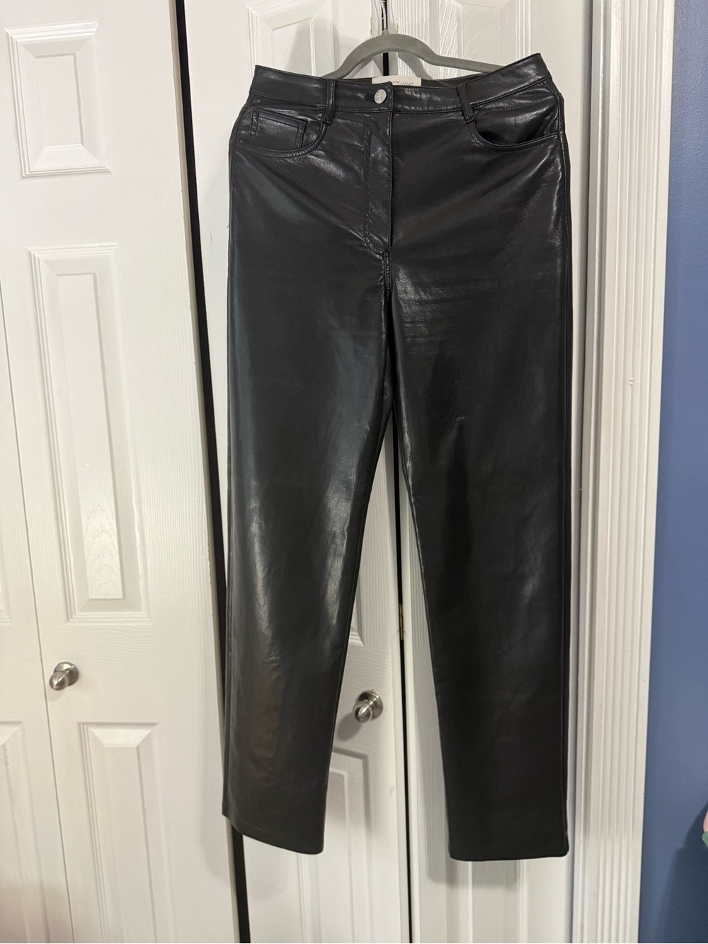 Wilfred The Melina Vegan Leather Baddie Pants Black High Rise Straight Leg 8 - Picture 2 of 10